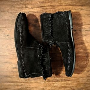 Black Minnetonka Moccasin Booties 9.5